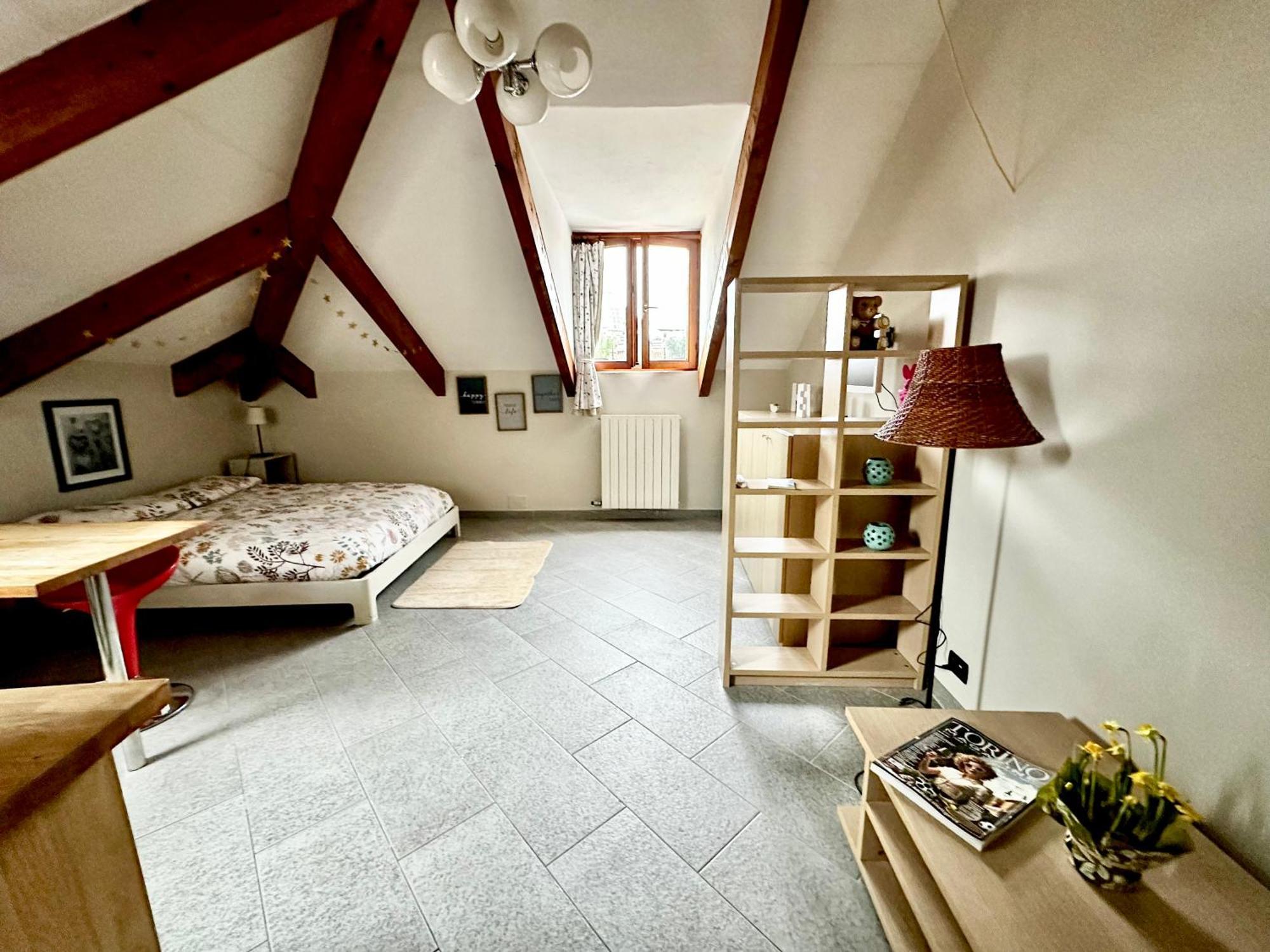 Loft Centro Storico Tommaso Apartment Turin Bagian luar foto